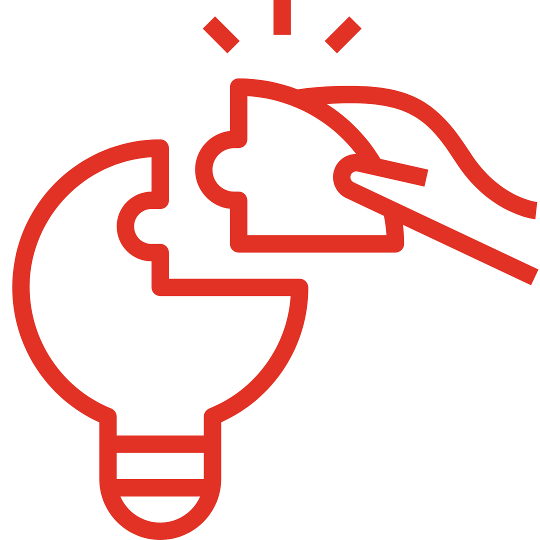 Rotes Icon einer Glühbirne bei der ein Teil fehlt und per Hand eingefügt wird wie ein Puzzle.